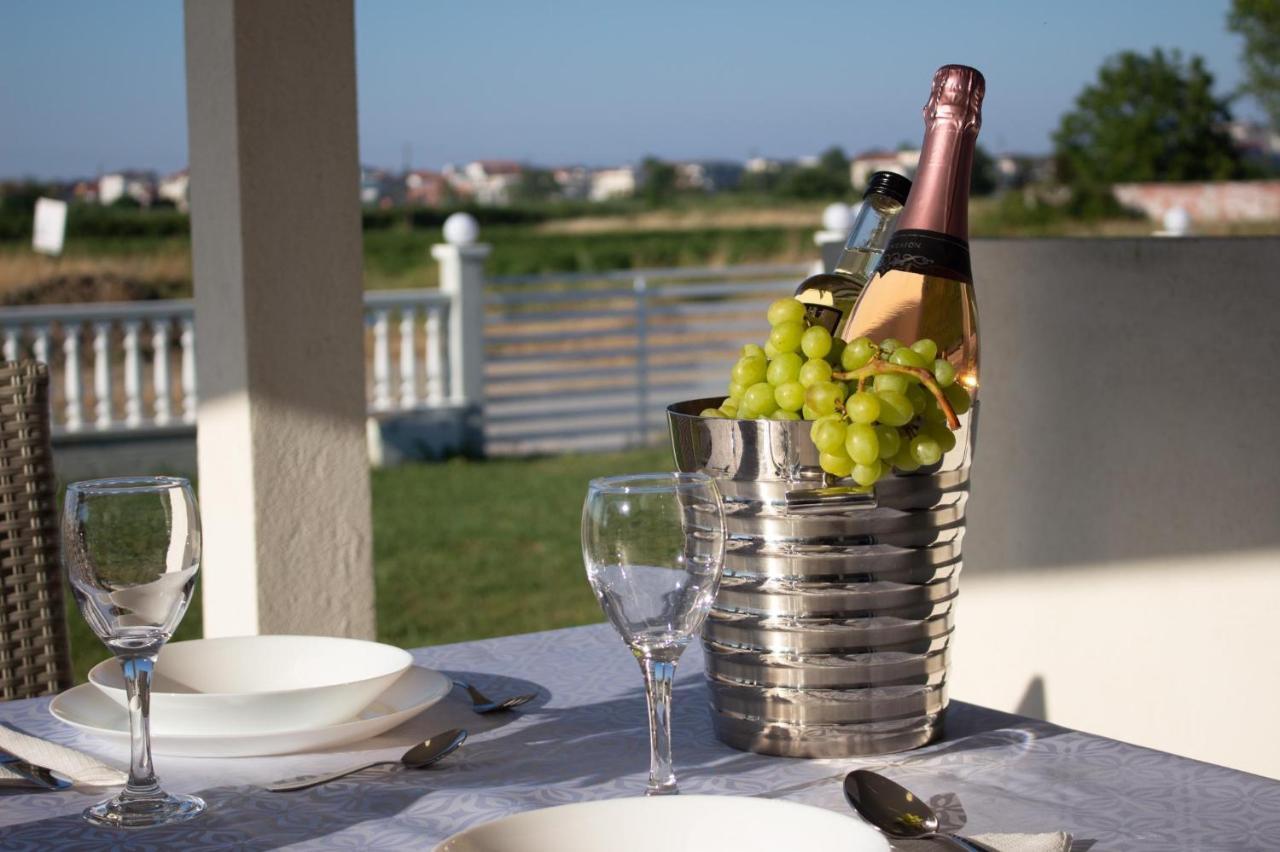 Il-Holidays Paralia Экстерьер фото
